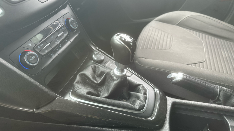Ford Focus 1.5 TDCi 120 Titanium 5dr Diesel Hatchback